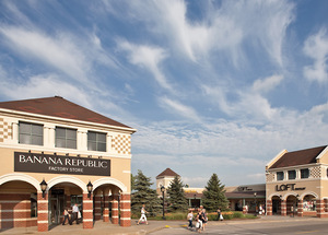 Oakley Vault Outlet, Grove City Premium Outlets — Pennsylvania, United  States | Outletaholic