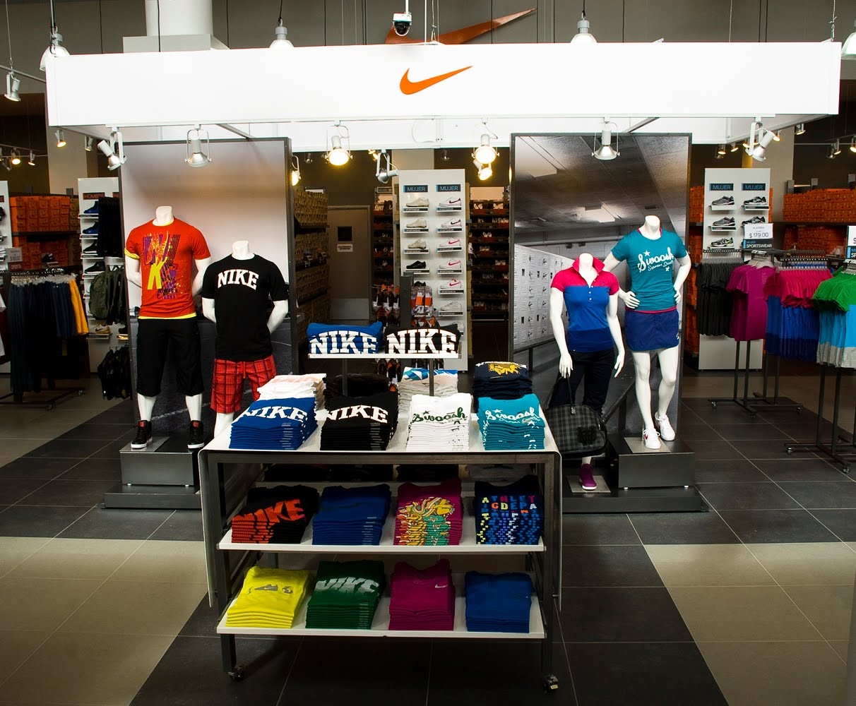 the pike outlets nike store